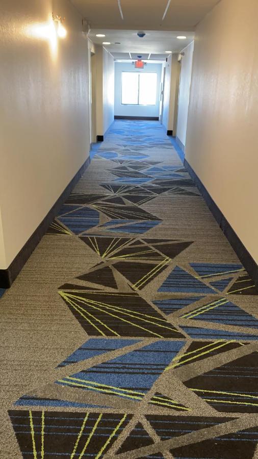 Holiday Inn Express Hotel & Suites Weston By Ihg Esterno foto